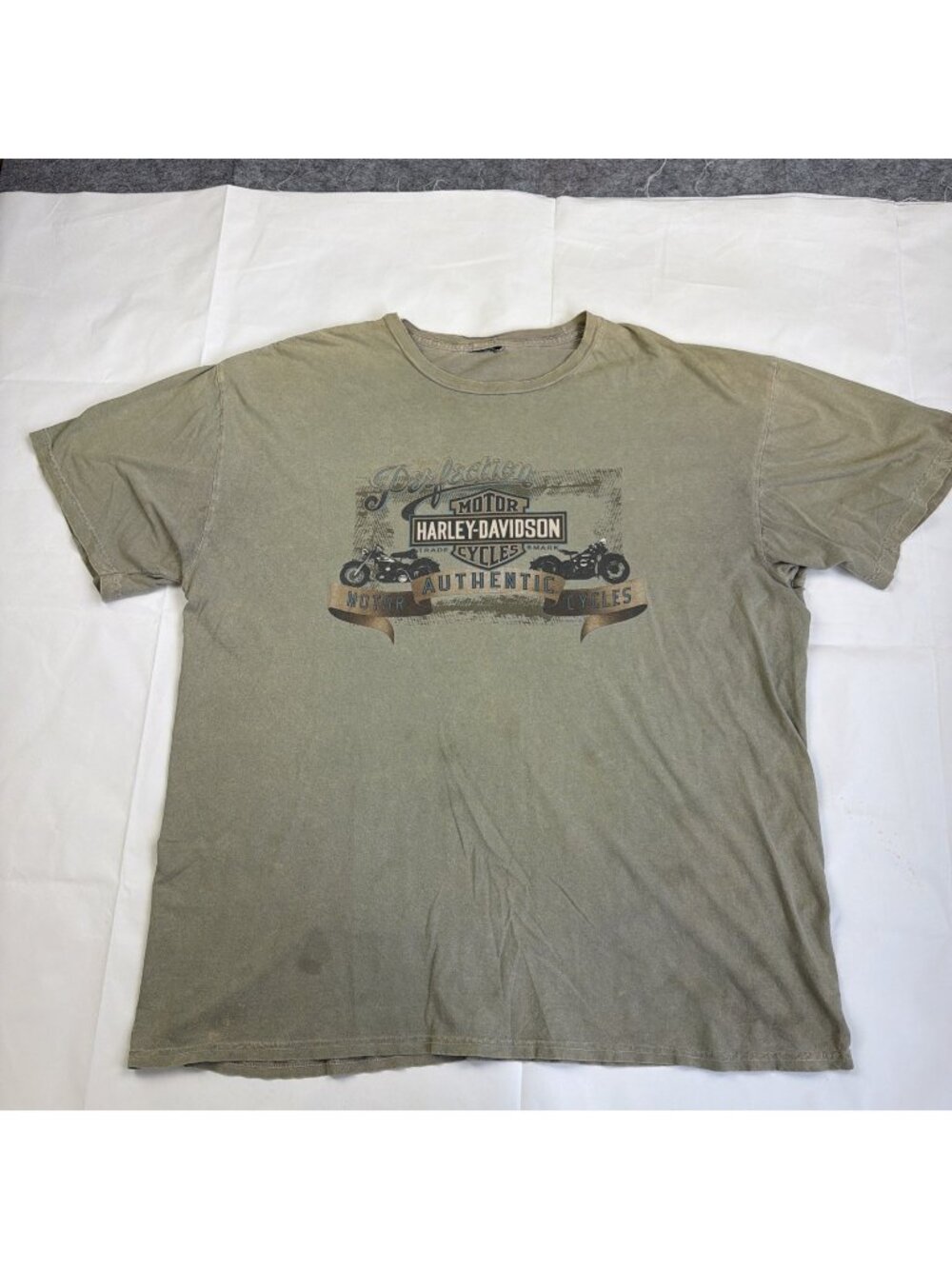 2010 Harley Davidson Maui Hawaii Army Green Distressed T-shirt Men's XL